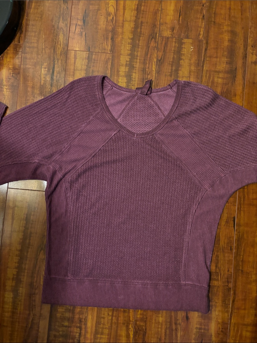 Knox Rose Short Sleeve Pullover Sweatshirt — Plum